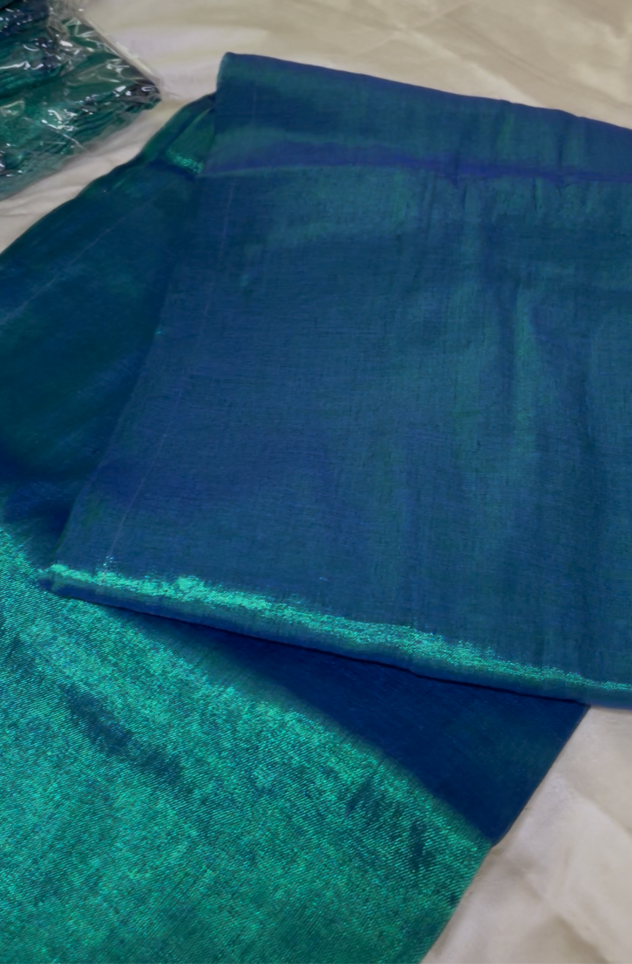 Peacock Mul Tissue Saree | Elegant, Lightweight & Premium Designer Saree